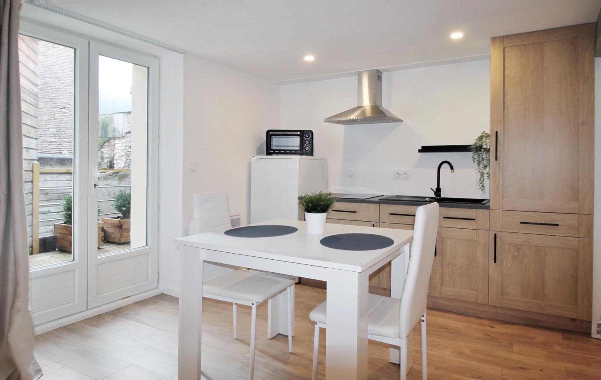 Maya Appartements & Suites Cosne-sur-Loire Rom bilde